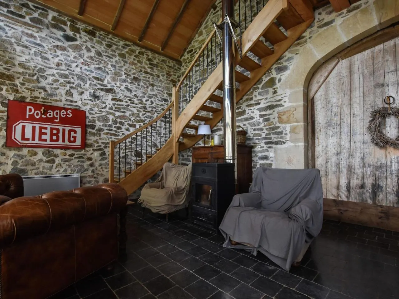 Hébergement de vacances Lovely Farmhouse With Private Pool In Terrou