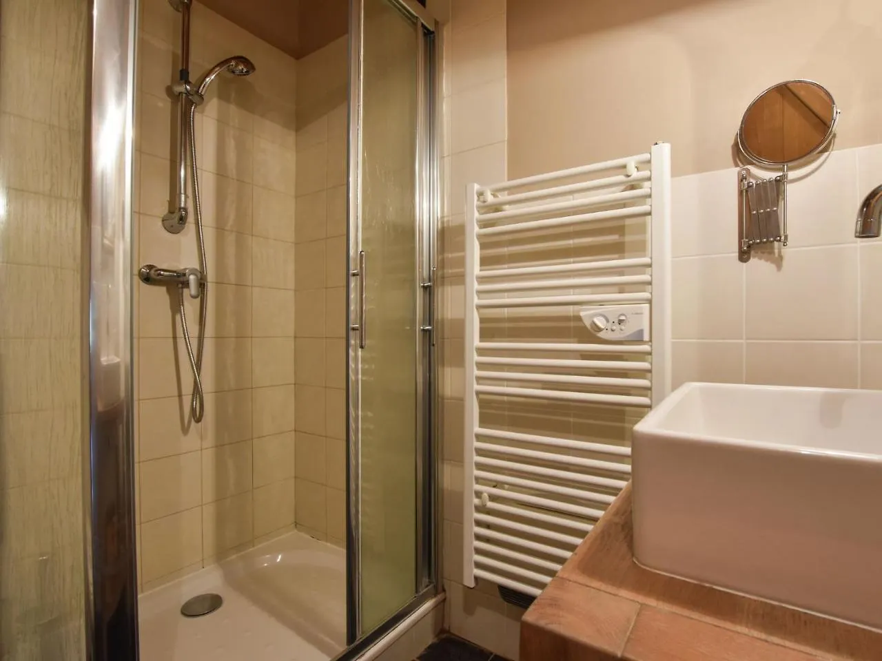 Lovely Farmhouse With Private Pool In Terrou Hébergement de vacances